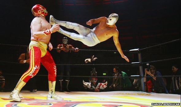 La lucha libre es un gran espectaculo que forma parte de la cultura mexicana y que se ha expandido globalmente, haciendo que luchadores como <b>El San...