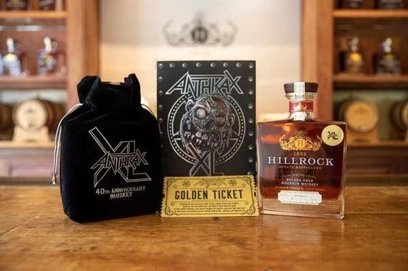 La legendaria banda de metal Anthrax sigue celebrando su 40 aniversario y en esta ocasión presenta su whiskey bourbon ANTHRAX XL.  Solo un barril de e...
