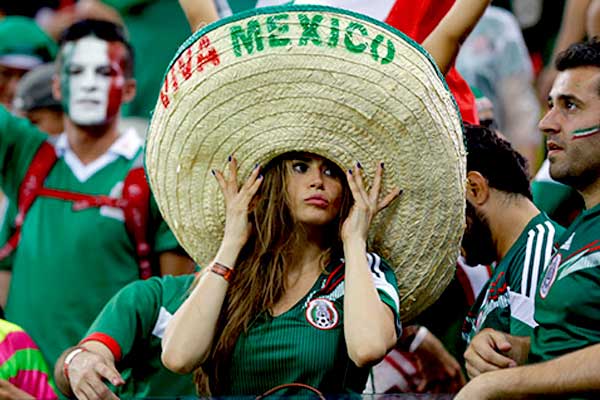 CHICAS MUNDIALERAS - La belleza en las tribunas de Brasil 2014