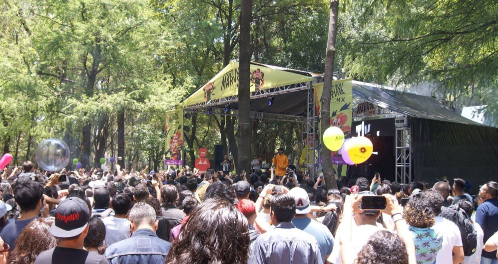 En el Parque España - Reseña