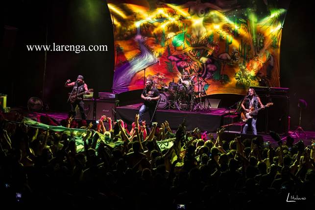 Rugió en su primer concierto en el Plaza -  Reseña 