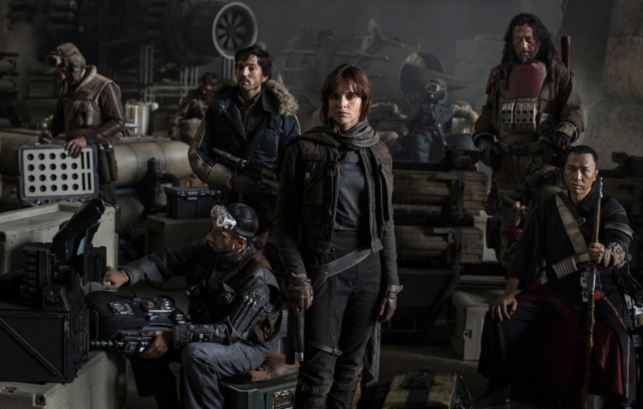 ROGUE ONE: UNA HISTORIA DE STAR WARS, es la primera película en la nueva serie de filmes independientes de Lucasfilm. Narra la historia de cómo un gru...