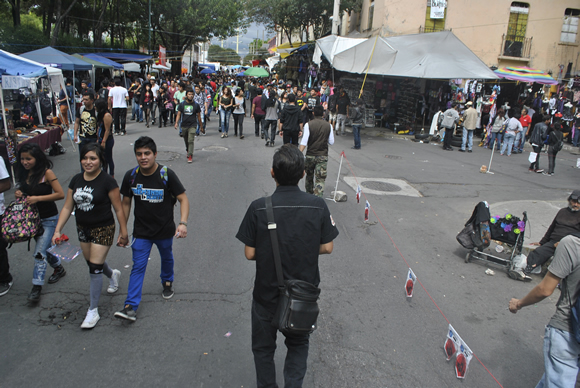 Por Angel Armando Castellanos “Araña”
Redacción: Jesús Torres Gómez

Según algunos reportes y mensajes de los testigos, el tianguis del Chopo, luga...