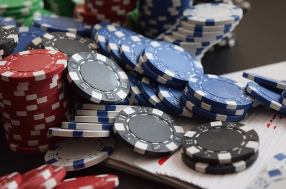 Aunque la llegada de internet ha cambiado la forma en la que apostamos en casinos online, también ha supuesto un riesgo. Y es que los ciber delincuent...