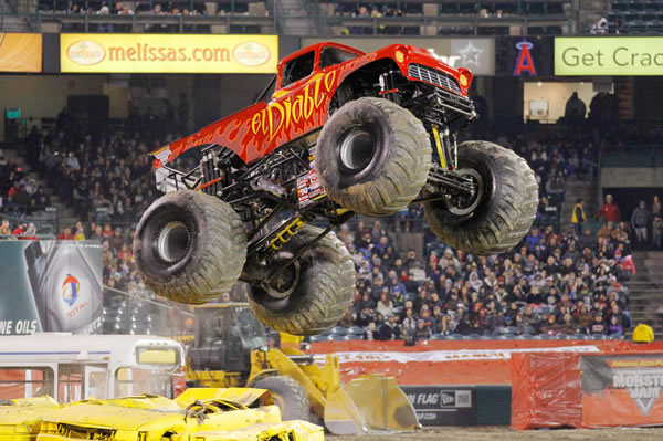 Por Aleysha
 
El show número uno de Monster Jam Trucks de Estados Unidos <b>MONSTER JAM</b> regresa a México el 28 y 29 de Septiembre a la Arena Ciu...