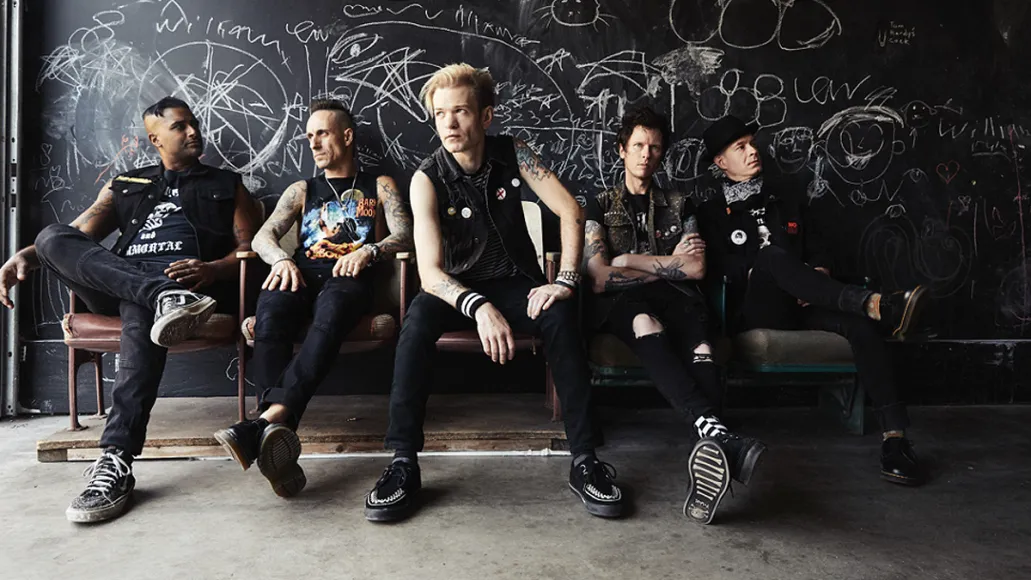 SUM 41 - ANUNCIAN LA FECHA DE SALIDA DE SU NUEVO DOBLE ALBUM HEAVEN :X: HELL