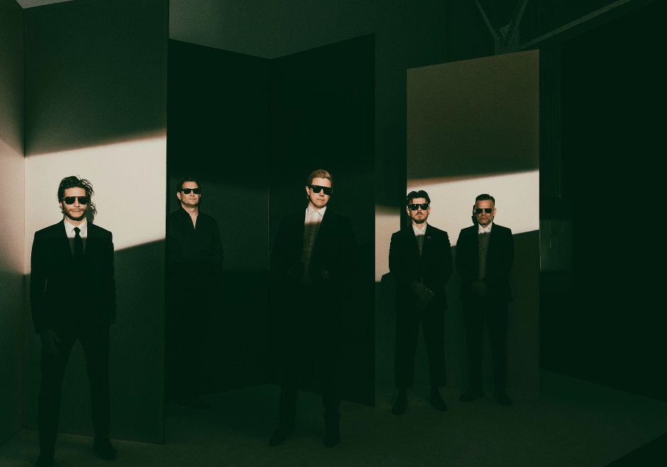 Lanza su primer álbum en cuatro años