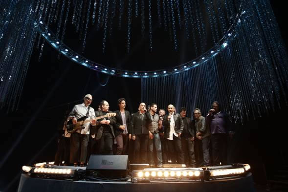 ROCK EN TU IDIOMA SINFONICOFestejarán su disco de oro el próximo 30 de enero, ROCK EN TU IDIOMA ya es disco de Oro, ROCK EN TU IDIOMA SINFONICO se presenta en el teatro de la Ciudad Esperanza Iris el 30 de enero, ROCK EN TU IDIOMA SINFONICO llega a 30 mil unidades vendidas