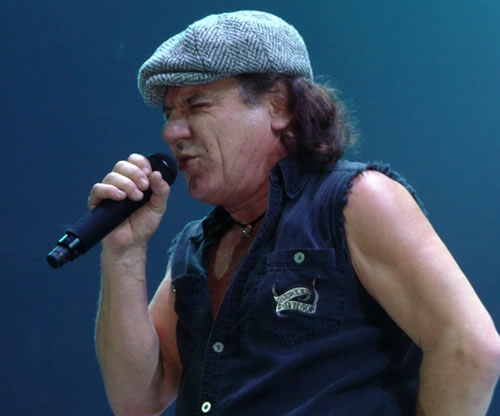 Brian JohnsonExplica su salida de AC/DC, Salida de Brian Johnson de AC/DC, Brian Johnson en riesgo de pérdida total de audición, AC/DC suspende gira