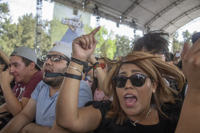 Vive Latino 2019Qué hacer si no tienes boleto - esta NO es una guía para regatear a los revendedores, Vive Latino, Ciudad Deportiva, Foro Sol, boletos, reventa, chelear, Casa de la Tía Sol,, Coca-Cola TV, Reactor FM, Pasagüero, After The Party By Foals