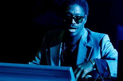 Isaiah OwensTecladista de Jack White, muere en Puebla , 