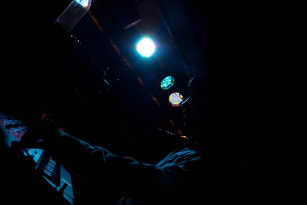 NEON WALRUS PRESENTANDO EPICO - 24 MARZO