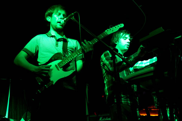 NEON WALRUS PRESENTANDO EPICO - 24 MARZO