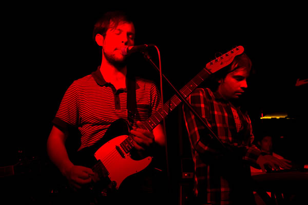 NEON WALRUS PRESENTANDO EPICO - 24 MARZO