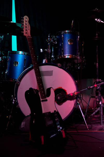 NEON WALRUS PRESENTANDO EPICO - 24 MARZO