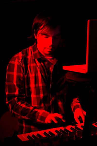 NEON WALRUS PRESENTANDO EPICO - 24 MARZO